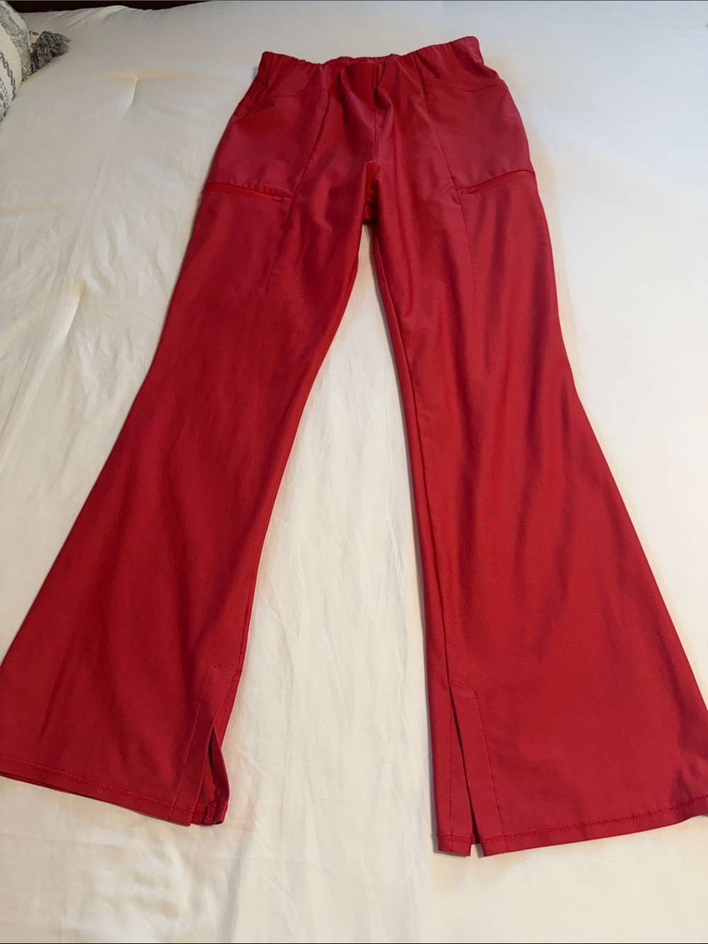 Mederita Split Flare Women's Flared Pocket Scrubs.  Medium